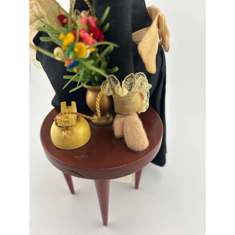 Unbranded Decor Doll Woman maid on telephone vintage Figurine